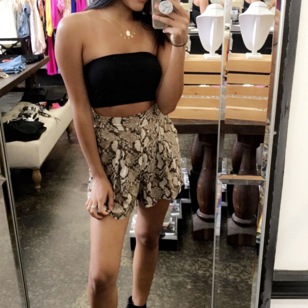 snakeskin flowy shorts